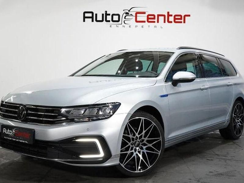 Gebraucht VW Passat GTE 245 PS (180 kW) 2022 Silber Kombi