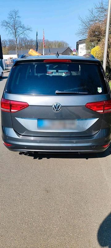 Gebraucht VW Touran 150 PS (110 kW) 2016 Grau Van / Kleinbus