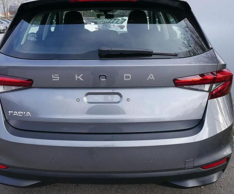 Grau Neu 2025 Skoda Fabia Selection Kleinwagen | 19.980 € (Fairer Preis) - Bild 1/4