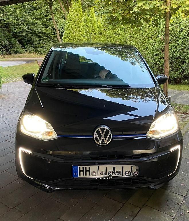 Second-hand VW e-up! 61 kW (83 CP) 2021 Negru Hatchback