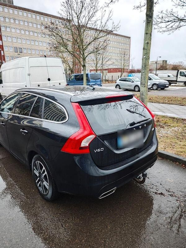 Gebraucht Volvo V60 181 PS (133 kW) 2014 Kombi