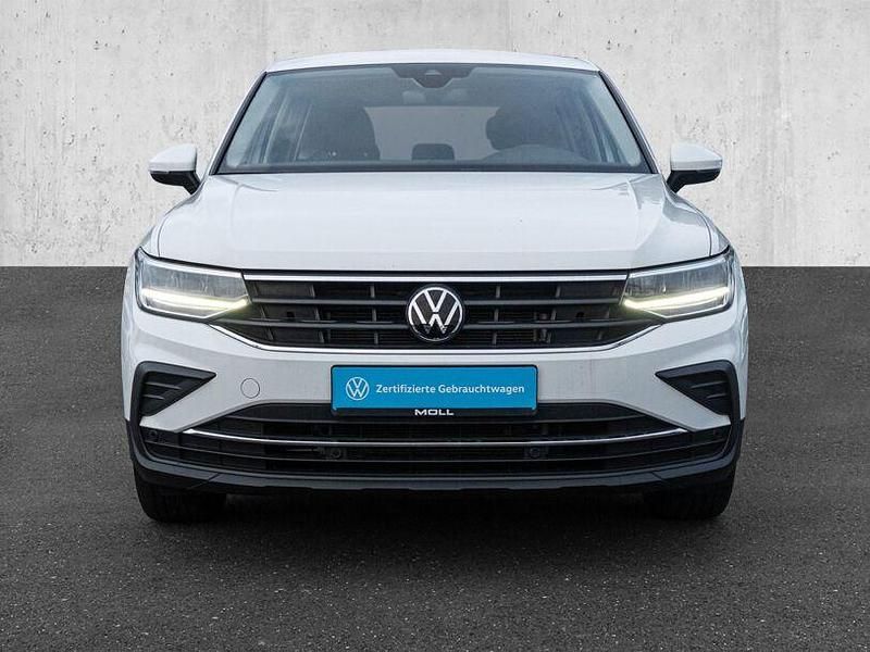 Gebraucht VW Tiguan 150 PS (110 kW) 2022 Weiss SUV