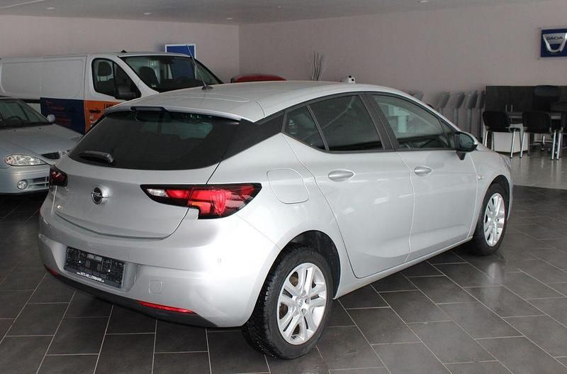 Gebraucht Opel Astra 110 PS (80 kW) 2018 Silber Limousine