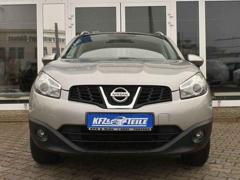 Gebraucht Nissan Qashqai +2 I-Way 141 PS (103 kW) 2013 Silber SUV