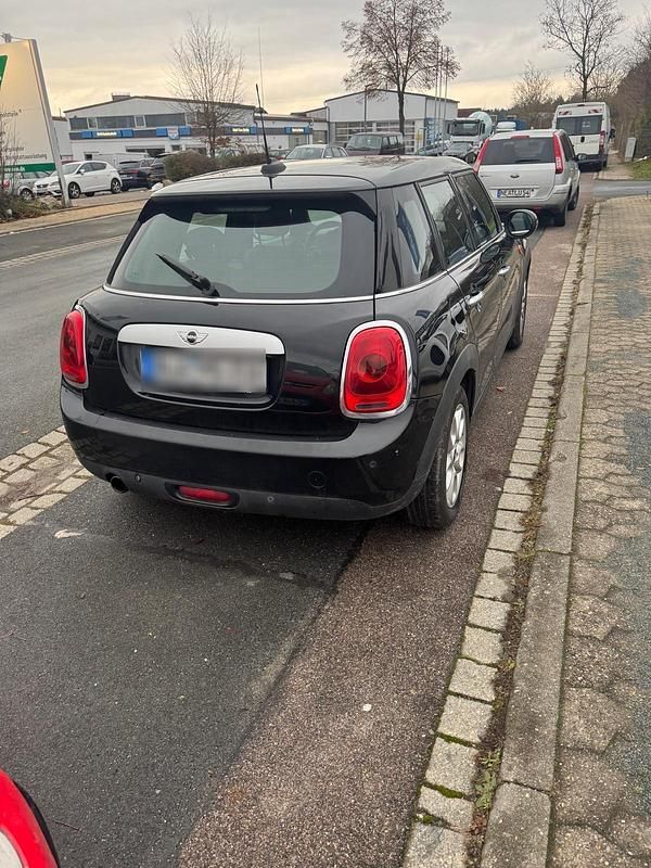 Gebraucht Mini Cooper D 115 PS (84 kW) 2014 Schwarz Kleinwagen