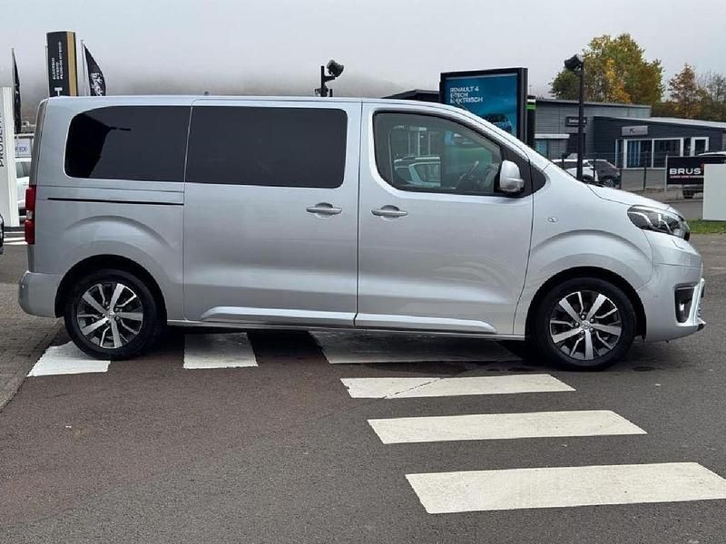 Gebraucht Toyota Proace Verso 177 PS (130 kW) 2018 Silber Kombi