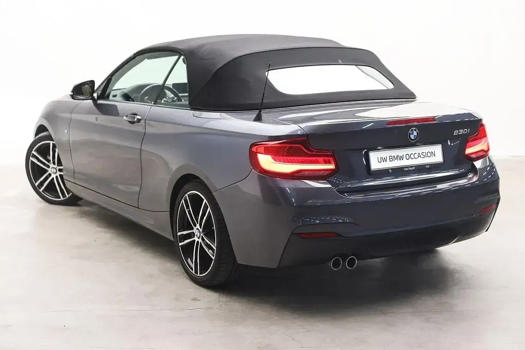 Gebraucht BMW 230 Executive 252 PS (185 kW) 2018 Grau Cabrio