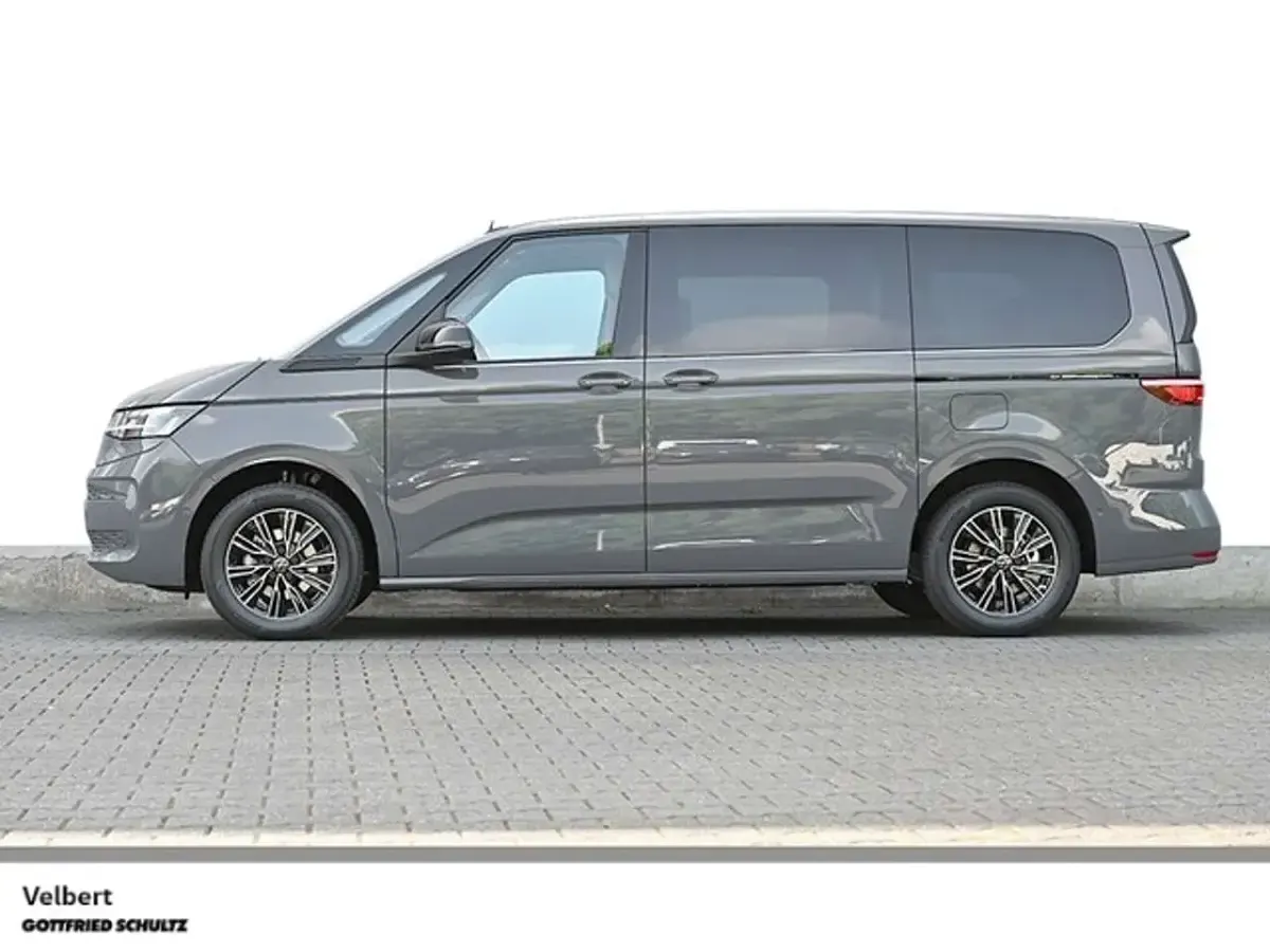 Gebraucht VW Multivan Life 150 PS (110 kW) 2026 Pure grey Van / Kleinbus