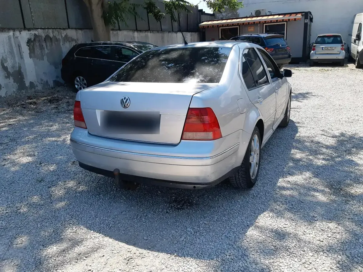 Gebraucht VW Bora 101 PS (74 kW) 2005 Silber Kleinwagen