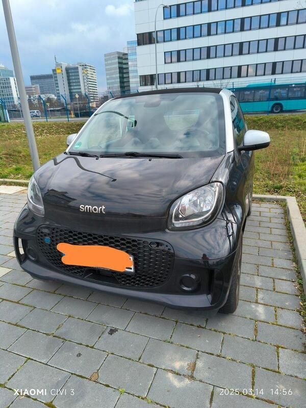 Silber Gebraucht 2022 Smart ForTwo Electric Drive Coupé | 10.200 € (Fairer Preis) - Bild 1/4