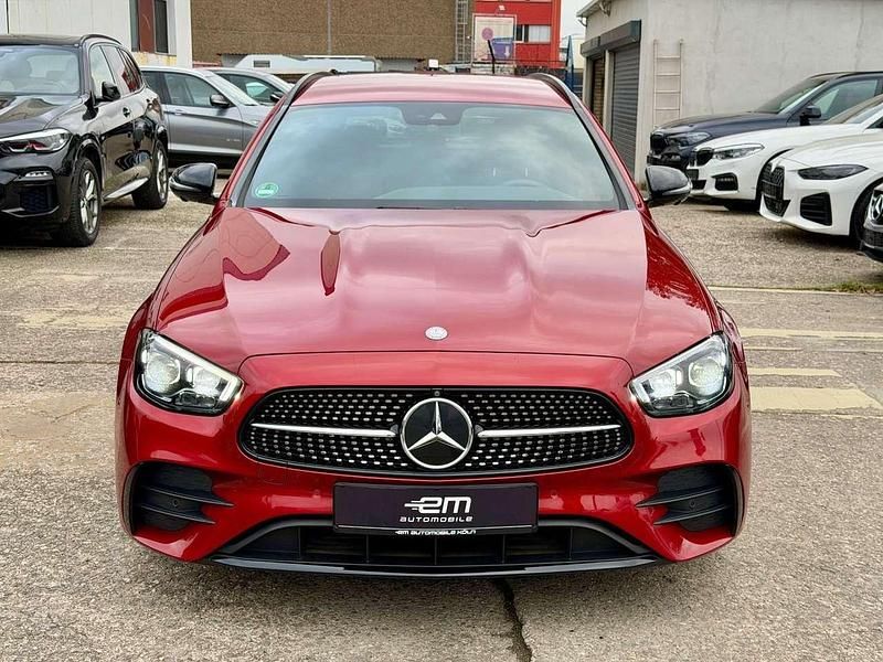 Gebraucht Mercedes E400 AMG 330 PS (242 kW) 2020 Rot Limousine