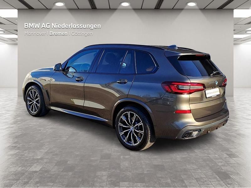 Gebraucht BMW X5 M Sport 286 PS (210 kW) 2023 Grün SUV