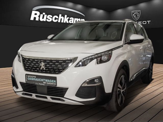 Gebraucht 2021 Peugeot 5008 Allure Van / Kleinbus | 29.880 € (Fairer Preis) - Bild 1/4
