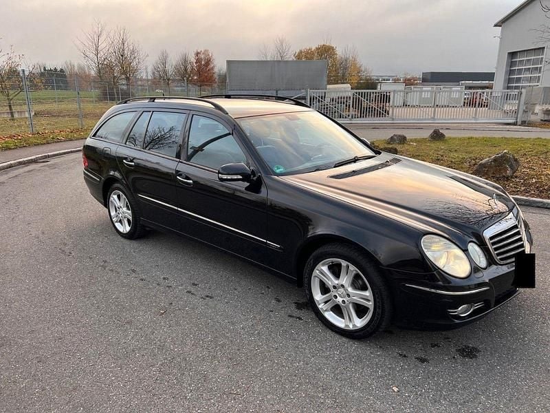 Schwarz Gebraucht 2007 Mercedes E280 Avantgarde Kombi | 3.700 € (Guter Preis) - Bild 1/4