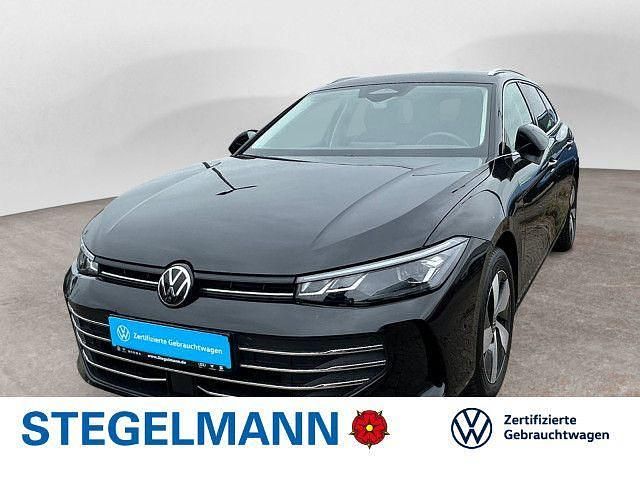 Grenadillschwarz metallic Gebraucht 2025 VW Passat Business Kombi | 35.390 € (Guter Preis) - Bild 1/4