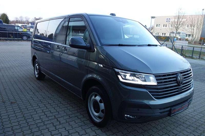 Gebraucht VW Transporter 199 PS (146 kW) 2021 Indiumgrau Van