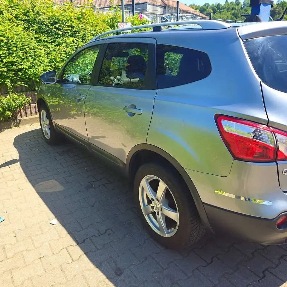 Gebraucht Nissan Qashqai +2 I-Way 150 PS (110 kW) 2011 Silber SUV