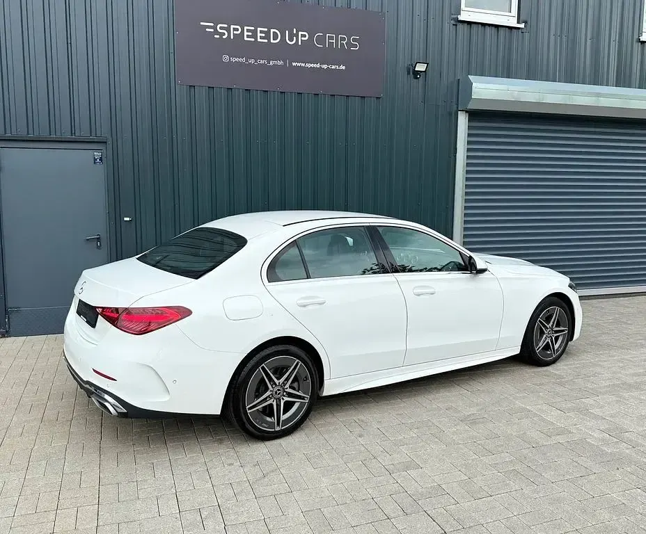 Gebraucht Mercedes E300 AMG 204 PS (150 kW) 2023 Weiß Limousine