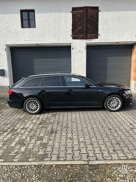 Gebraucht Audi A6 Ambiente 204 PS (150 kW) 2014 Schwarz Kombi