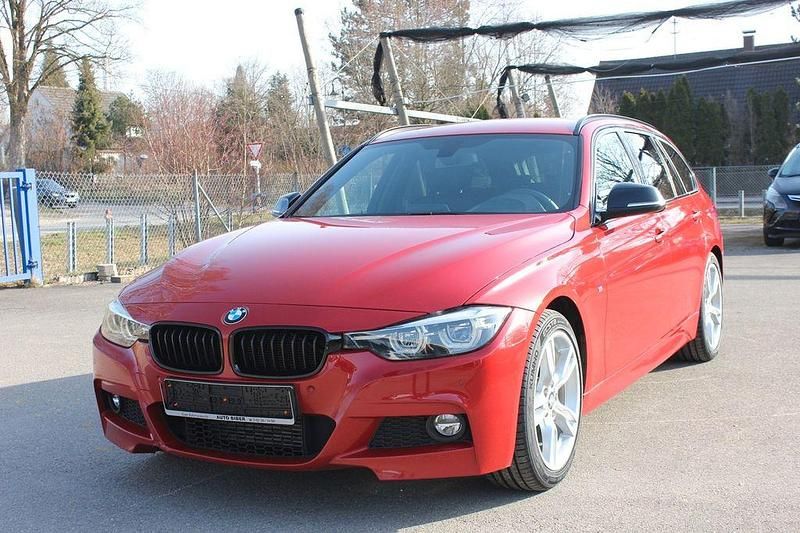 Gebraucht BMW 320 Performance 190 PS (139 kW) 2019 Rot Kombi