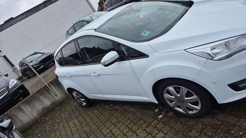 Gebraucht Ford C-MAX 125 PS (91 kW) 2018 Weiß Van / Kleinbus