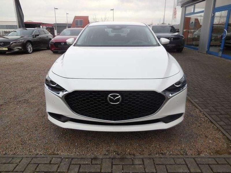 Gebraucht Mazda 3 Exclusive 122 PS (89 kW) 2024 Arctic white Limousine