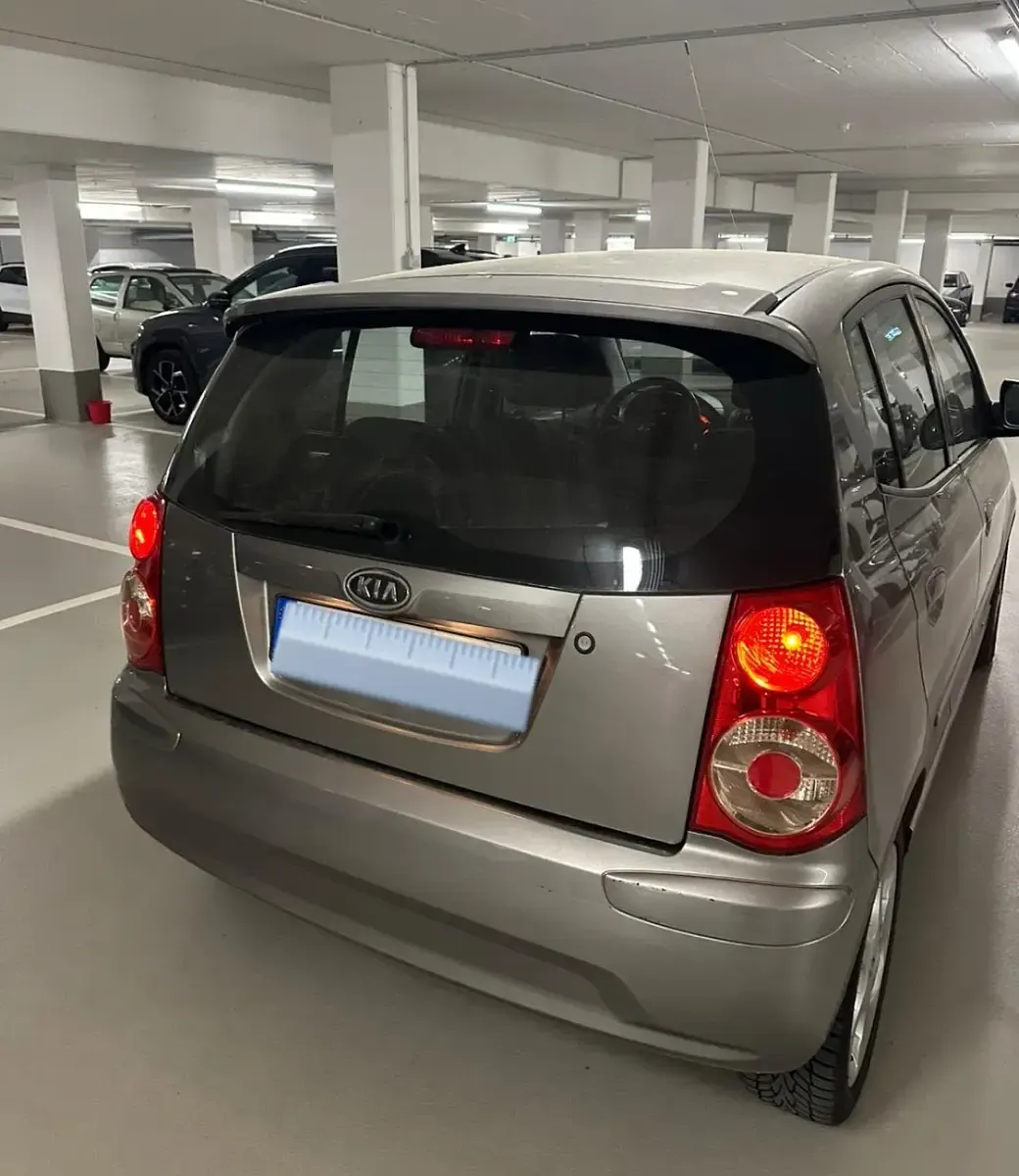 Gebraucht Kia Picanto 75 PS (55 kW) 2008 Grau Kleinwagen