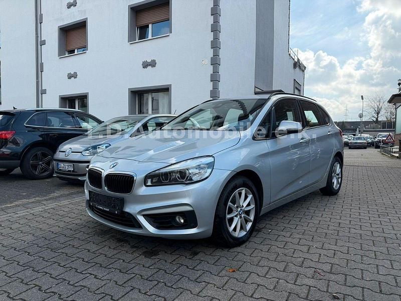 Gebraucht BMW 218 Active Tourer Basis 150 PS (110 kW) 2015 Silber Van / Kleinbus
