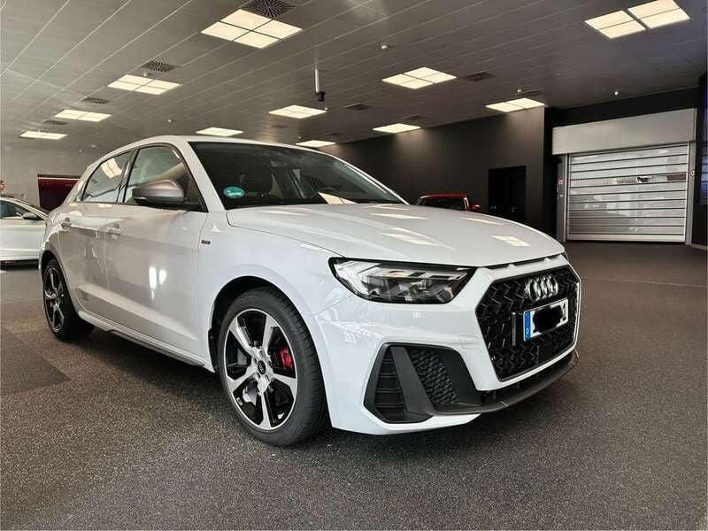 Weiß Gebraucht 2023 Audi A1 Sportback S-Line Kleinwagen | 26.990 € (Superpreis) - Bild 1/4