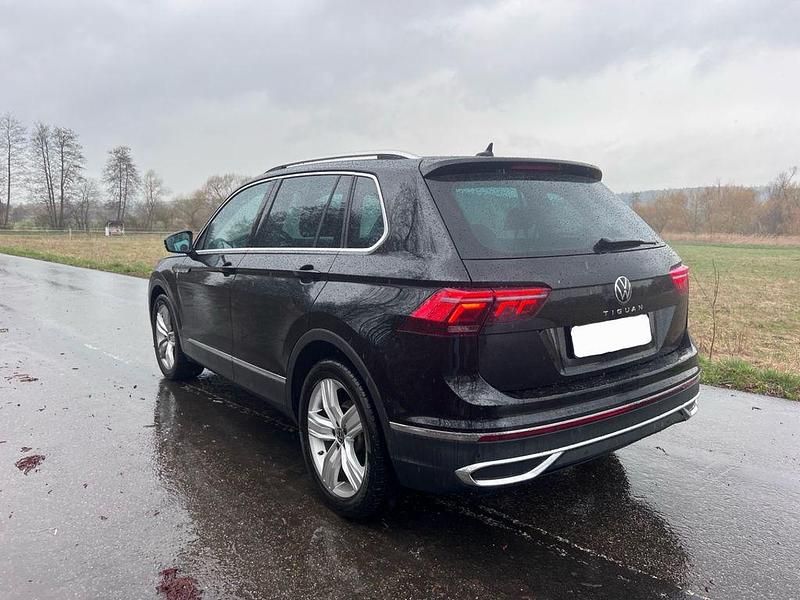 Gebraucht VW Tiguan Elegance 150 PS (110 kW) 2021 Schwarz SUV