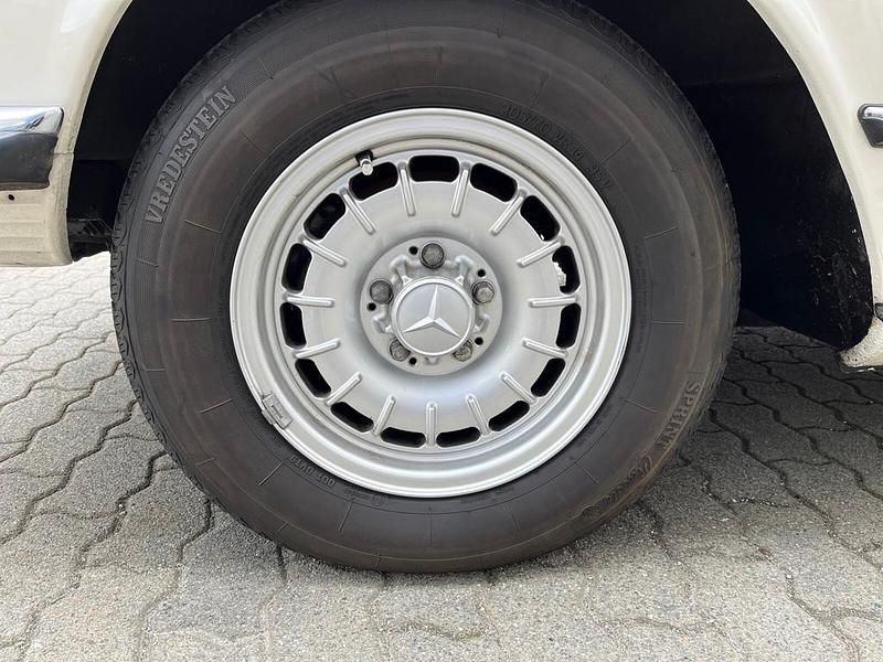 Second-hand Mercedes SL350 1971 Alb Berlinǎ