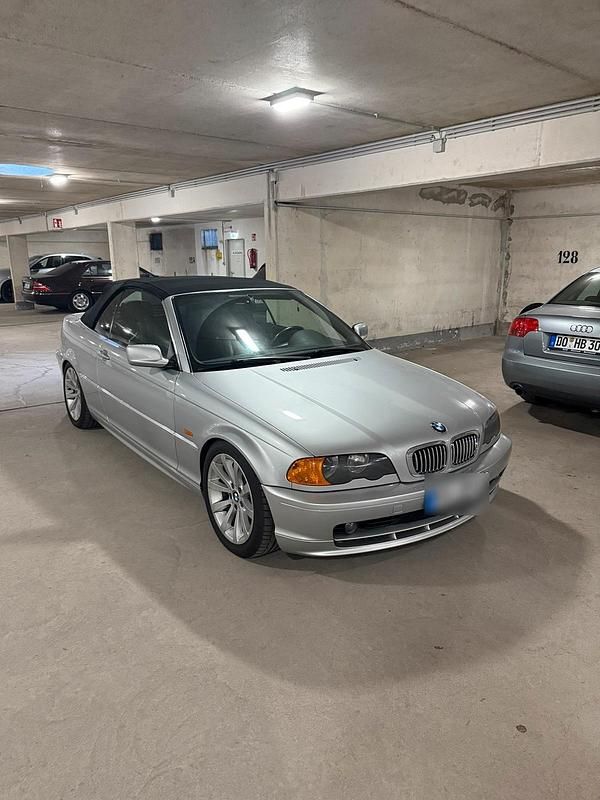 Gebraucht BMW 320 Cabriolet 170 PS (125 kW) 2001 Silber Cabrio