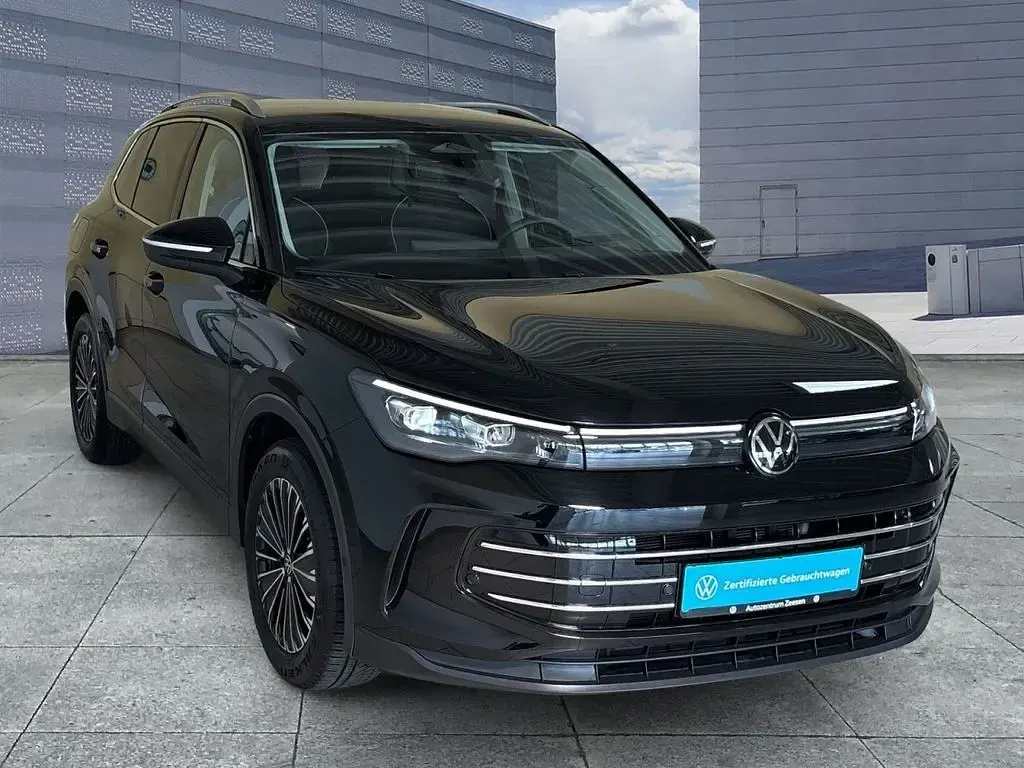 Gebraucht VW Tiguan Elegance 150 PS (110 kW) 2025 Schwarz SUV