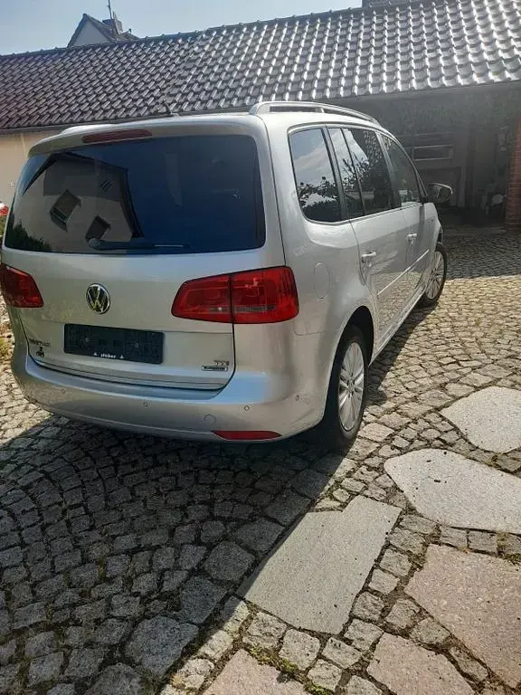 Gebraucht VW Touran Cup 105 PS (77 kW) 2015 Silber Van / Kleinbus