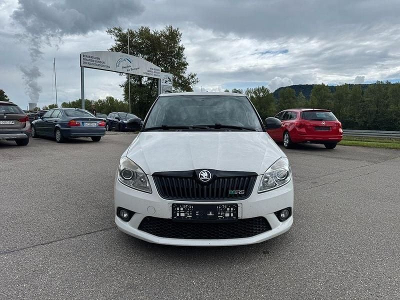 Weiß Gebraucht 2011 Skoda Fabia RS Kombi | 2.750 € - Bild 1/4
