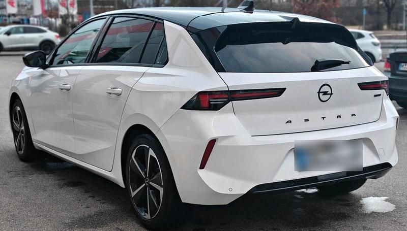 Gebraucht Opel Astra 136 PS (100 kW) 2024 Weiß Limousine