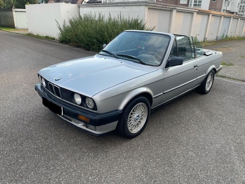 Silber Gebraucht 1991 BMW 318 Cabriolet Sport Line Cabrio | 15.980 € - Bild 1/4