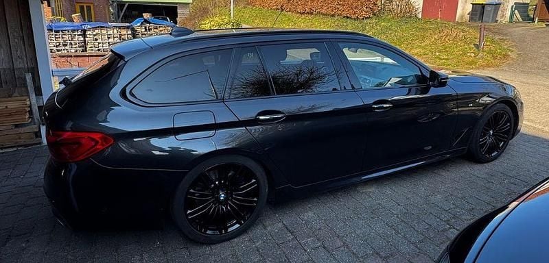 Gebraucht BMW 540 Performance 320 PS (235 kW) 2017 Grau Kombi