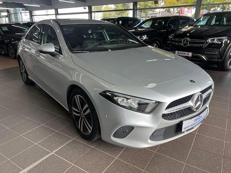 Gebraucht Mercedes A180 Progressive 116 PS (85 kW) 2020 Silber Limousine