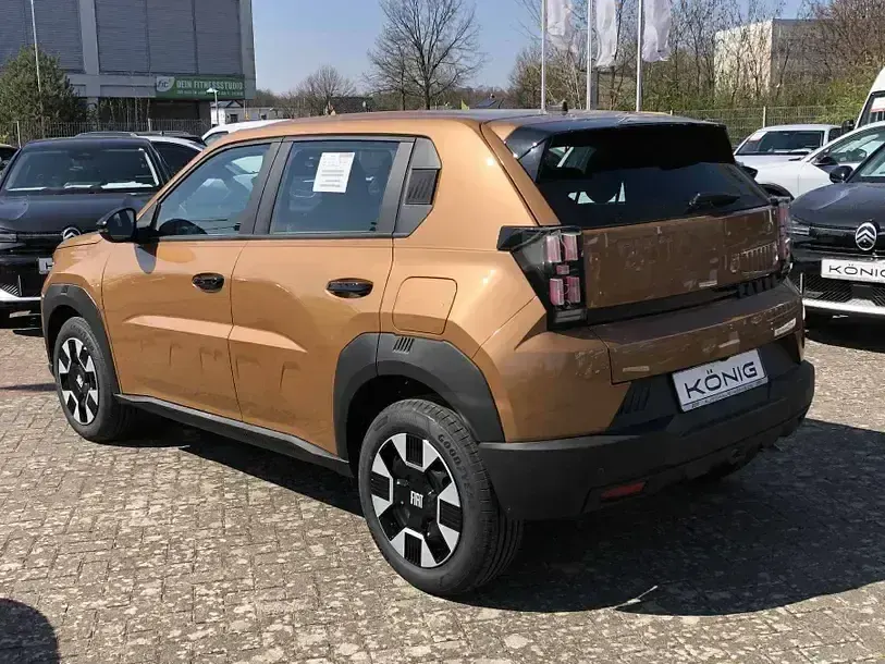 Gebraucht Fiat Grande Panda Icon 110 PS (80 kW) 2026 Bronze Kleinwagen