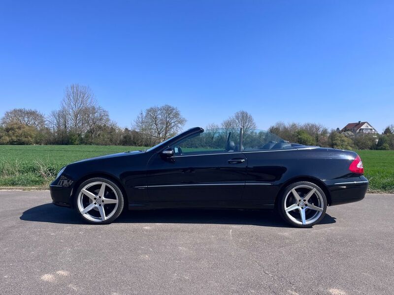 Schwarz Gebraucht 2004 Mercedes CLK320 Cabrio | 5.500 € (Guter Preis) - Bild 1/4