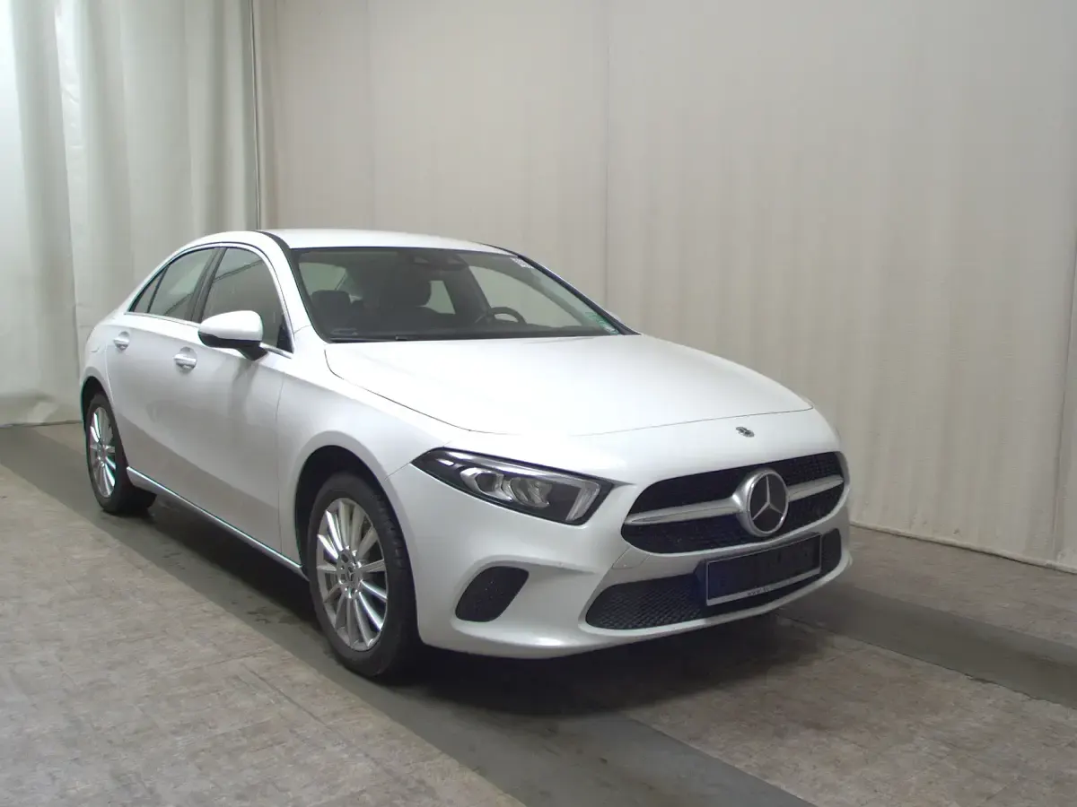 Gebraucht Mercedes A250 Progressive 218 PS (160 kW) 2022 Weiss Limousine