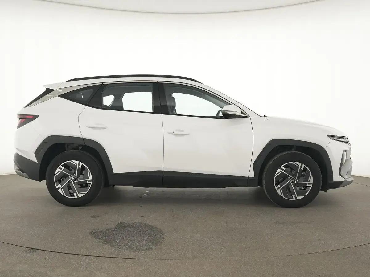 Gebraucht Hyundai Tucson Select 160 PS (117 kW) 2024 Serenity white SUV