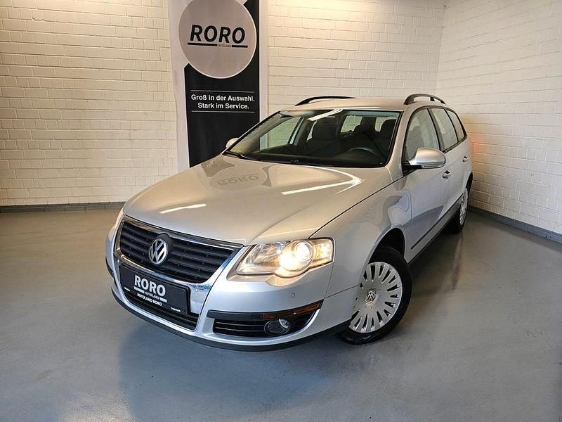 Silber Gebraucht 2011 VW Passat Trendline Kombi | 5.750 € (Guter Preis) - Bild 1/4