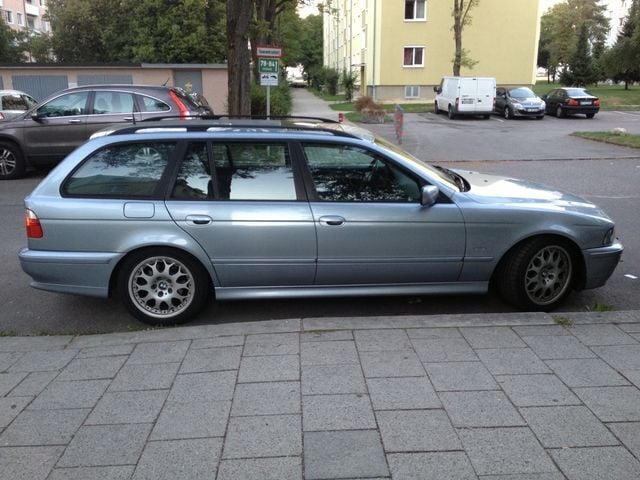 Gebraucht BMW 530 193 PS (141 kW) 2002 Blau metallic Kombi
