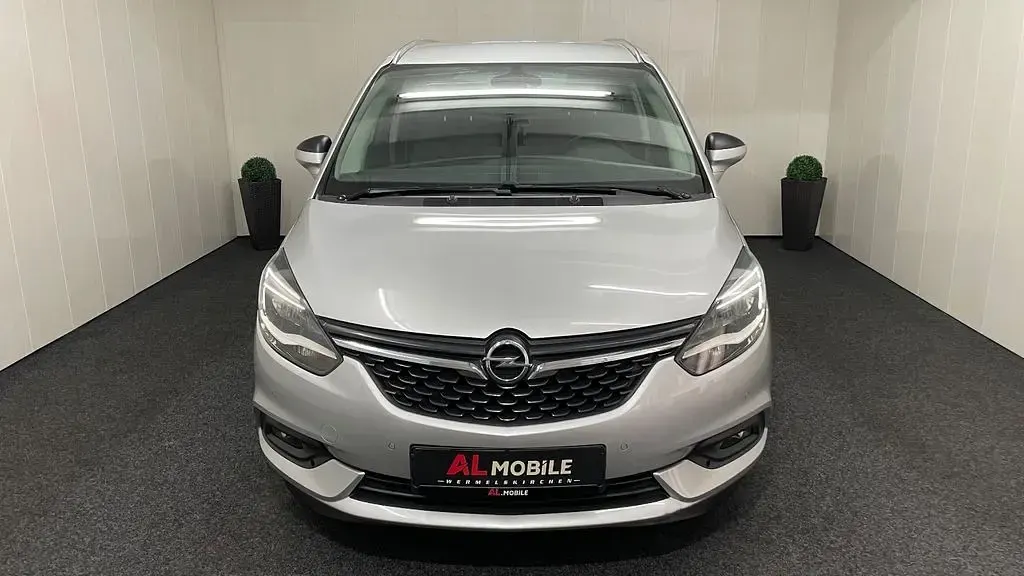 Gebraucht Opel Zafira 170 PS (125 kW) 2017 Argon silber/ice silver (m2) Van / Kleinbus