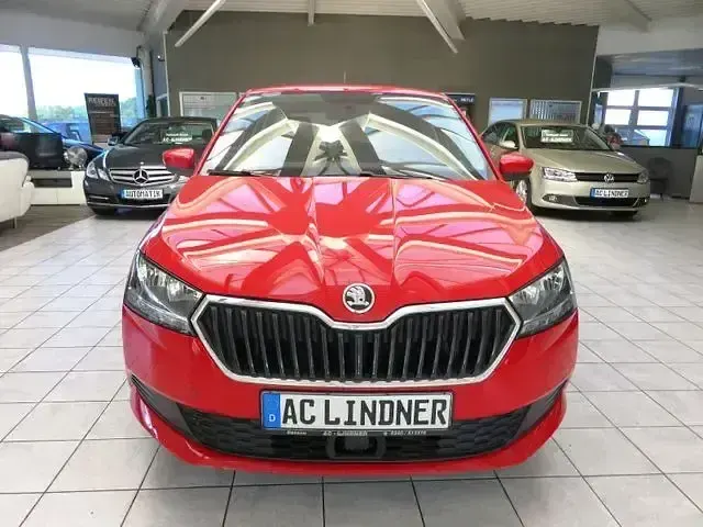 Gebraucht Skoda Fabia Ambition 60 PS (44 kW) 2021 Rot Kleinwagen