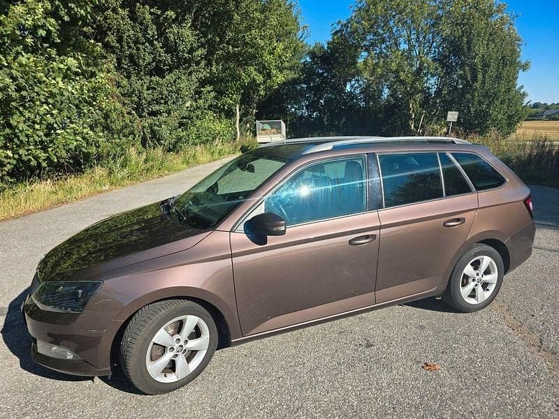 Gebraucht Skoda Fabia Style 105 PS (77 kW) 2015 Braun Kleinwagen