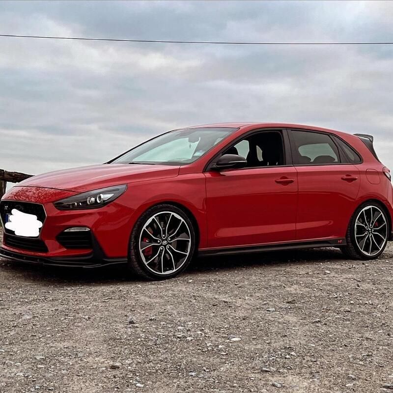 Rot Gebraucht 2019 Hyundai i30 Kleinwagen | 20.700 € (Fairer Preis) - Bild 1/4