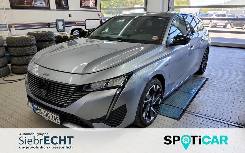 Silber Gebraucht 2022 Peugeot 308 Allure Kombi | 24.470 € (Guter Preis) - Bild 1/3
